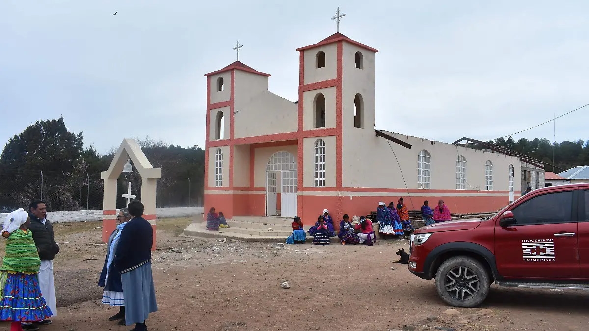 IGLESIA- ISAAC MOLINA (1)